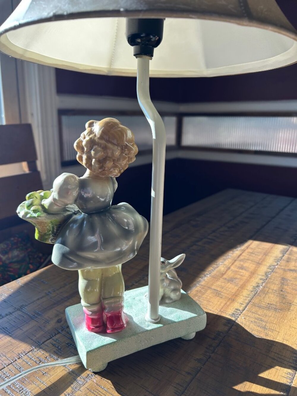 Vintage Apple Basket  Girl & Rabbit Table   Lamp  ceramic    girl holding basket - Picture 10 of 12